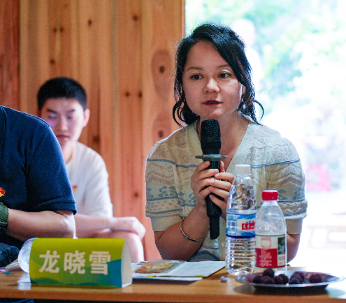 我院师生赴榕江八蒙水寨参加农文体旅融合发展研讨会并开展党建联建活动