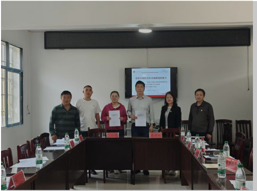 党建引领绘乡韵 校地联建促振兴 —— 贵州大学建筑与城市规划学院赴贞丰县陇塔村、长田初级中学开展“溪山红石榴”党建联建与爱心帮扶活动