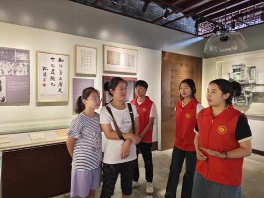 寻红色记忆，筑青春之梦  ——“砥砺黔型”团队开展“三下乡”社会实践活动